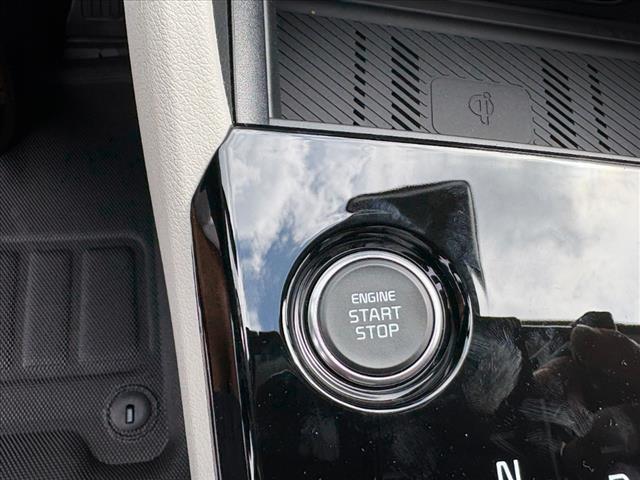 new 2025 Kia Sportage Hybrid car, priced at $35,280