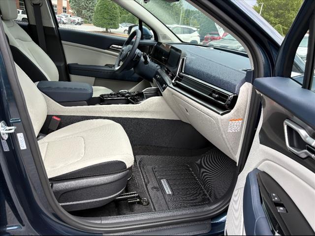 new 2025 Kia Sportage Hybrid car, priced at $35,280
