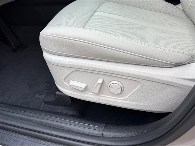 new 2025 Kia Sorento car, priced at $42,537