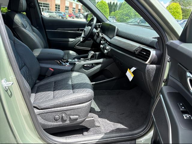 new 2025 Kia Telluride car, priced at $50,010