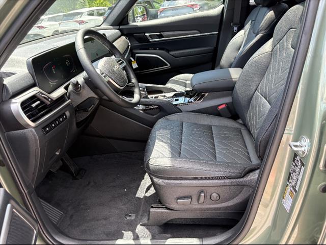 new 2025 Kia Telluride car, priced at $50,010