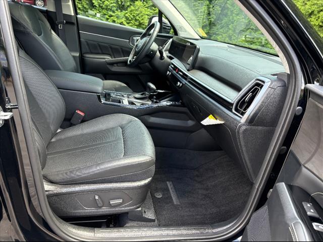 used 2024 Kia Sorento car, priced at $45,090