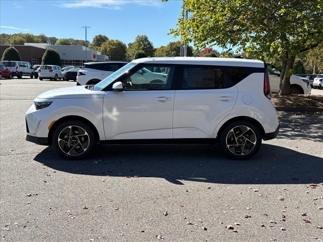 new 2025 Kia Soul car, priced at $25,600