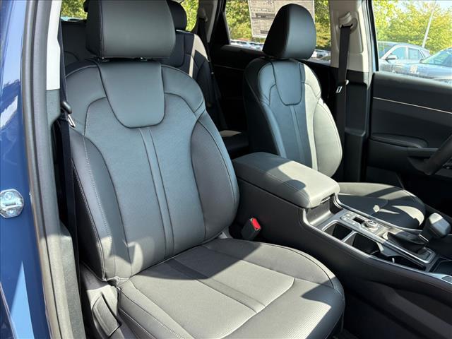 new 2026 Kia Sorento car, priced at $39,295