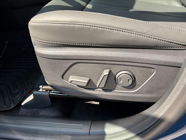 new 2026 Kia Sorento car, priced at $39,295