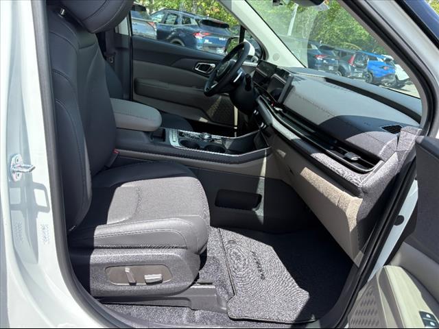 new 2026 Kia Carnival Hybrid car, priced at $45,385