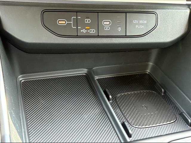 new 2026 Kia Carnival Hybrid car, priced at $45,385