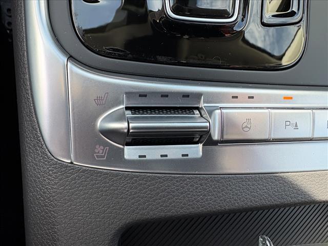 new 2026 Kia Carnival Hybrid car, priced at $55,585