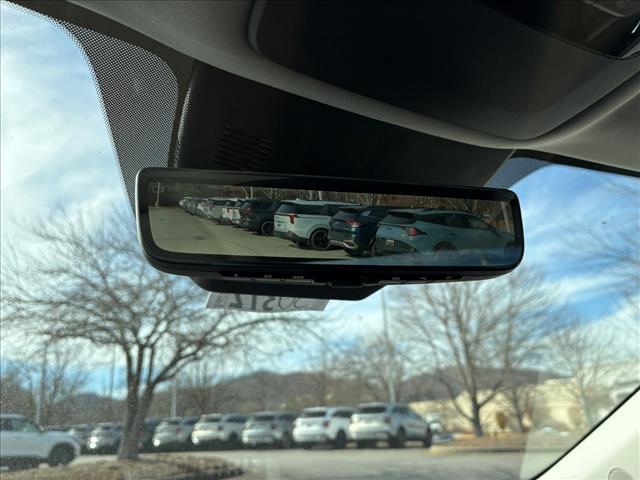 new 2026 Kia Carnival Hybrid car, priced at $55,585