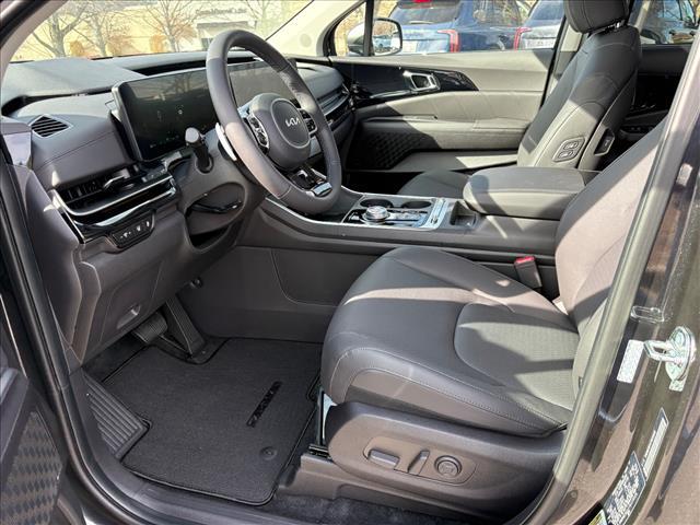 new 2026 Kia Carnival Hybrid car, priced at $55,585