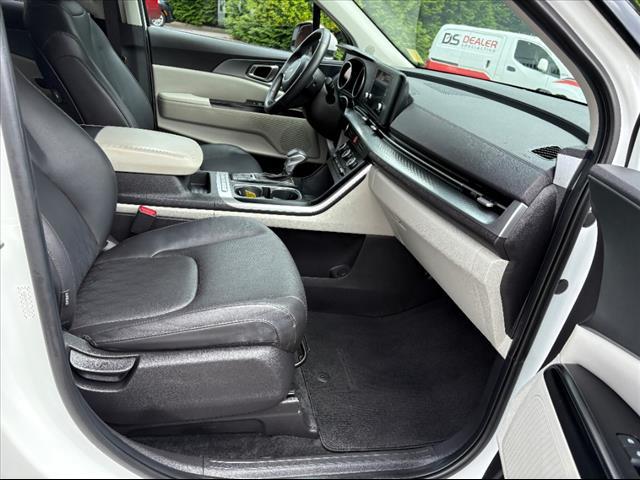 used 2024 Kia Carnival car, priced at $37,000