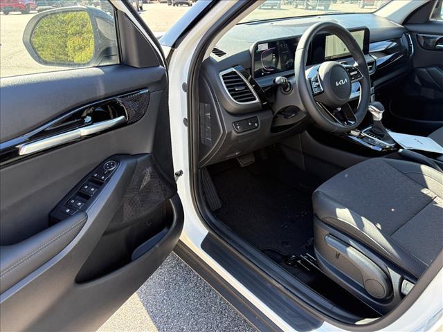 new 2026 Kia Seltos car, priced at $28,870