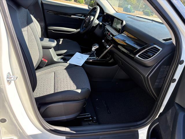 new 2026 Kia Seltos car, priced at $28,870
