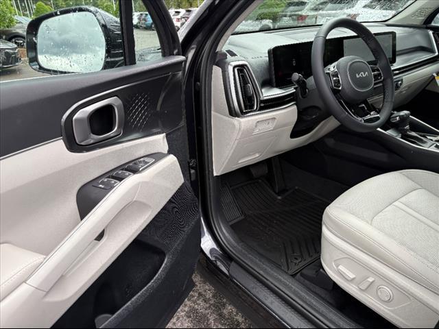 new 2025 Kia Sorento car, priced at $37,703