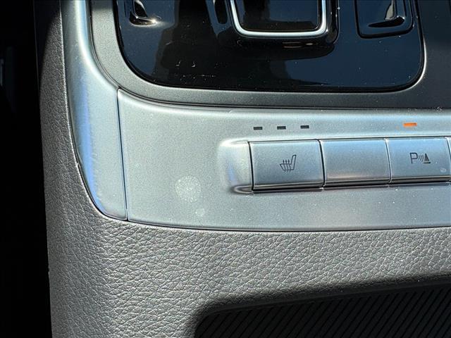 new 2026 Kia Carnival Hybrid car, priced at $46,135