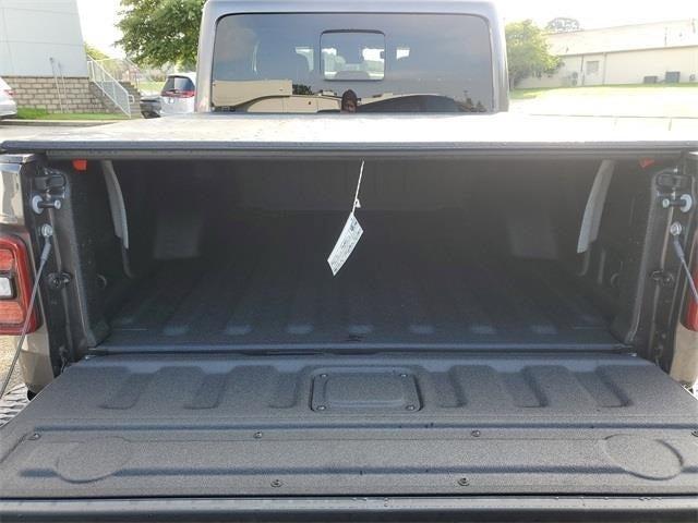 new 2025 Jeep Gladiator car, priced at $54,237