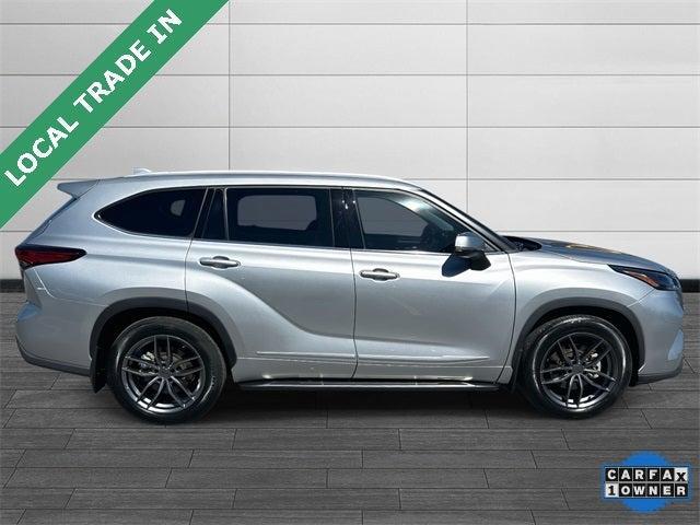 used 2022 Toyota Highlander car, priced at $32,992