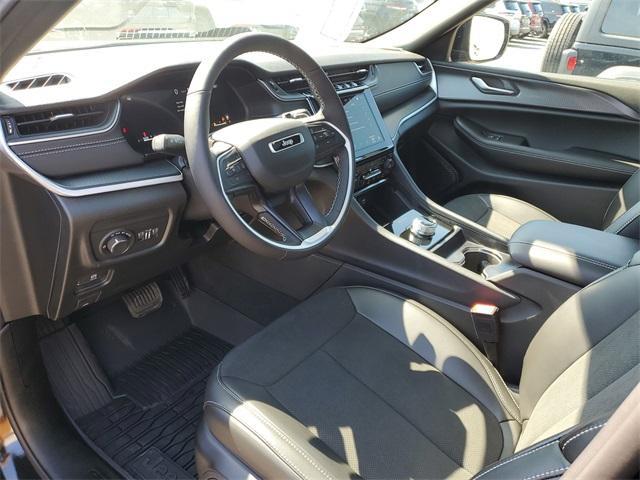 new 2025 Jeep Grand Cherokee car, priced at $40,030
