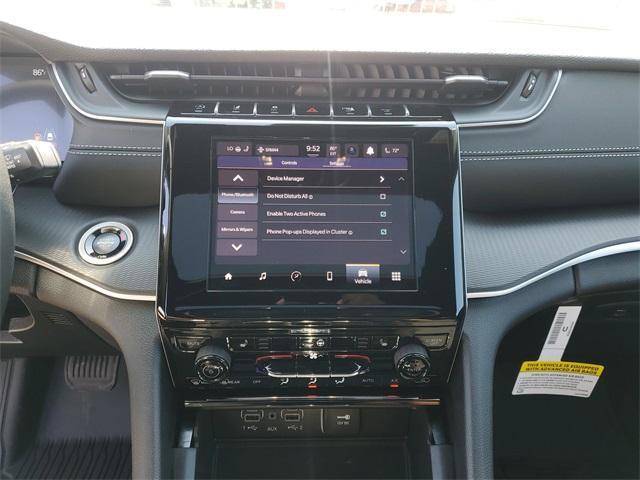 new 2025 Jeep Grand Cherokee car, priced at $40,030