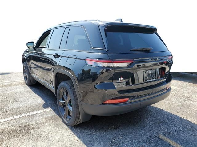 new 2025 Jeep Grand Cherokee car, priced at $40,030