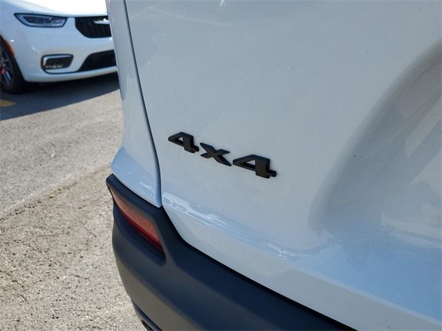 used 2022 Jeep Cherokee car, priced at $32,483