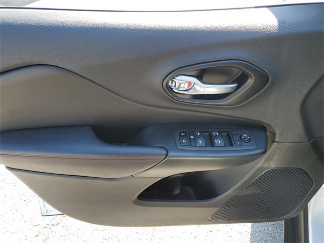 used 2022 Jeep Cherokee car, priced at $32,483