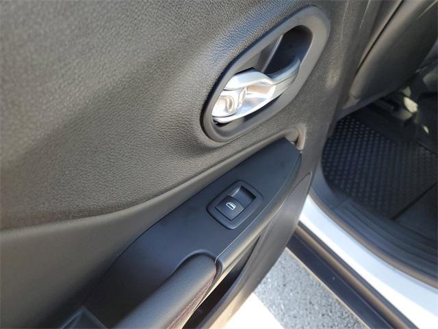 used 2022 Jeep Cherokee car, priced at $32,483