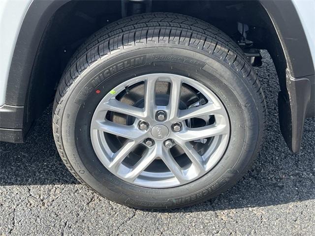 new 2025 Jeep Grand Cherokee L car, priced at $38,865