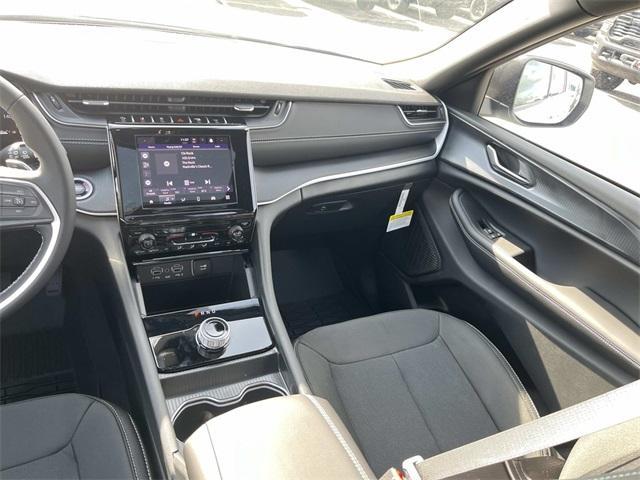 new 2025 Jeep Grand Cherokee L car, priced at $38,865