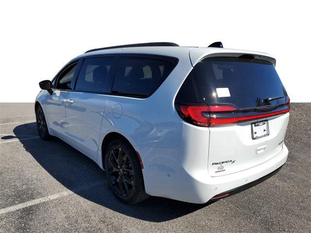 new 2024 Chrysler Pacifica car, priced at $51,392
