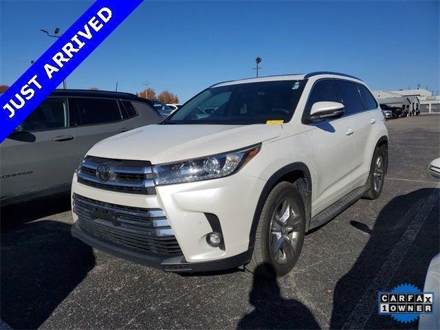 used 2019 Toyota Highlander car, priced at $28,900