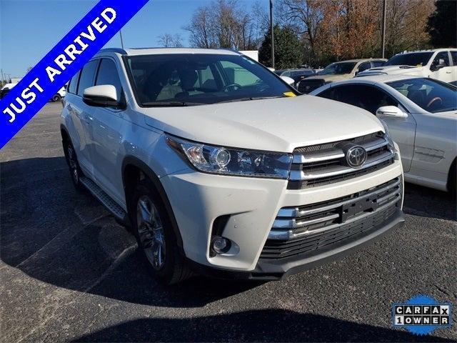 used 2019 Toyota Highlander car, priced at $28,900