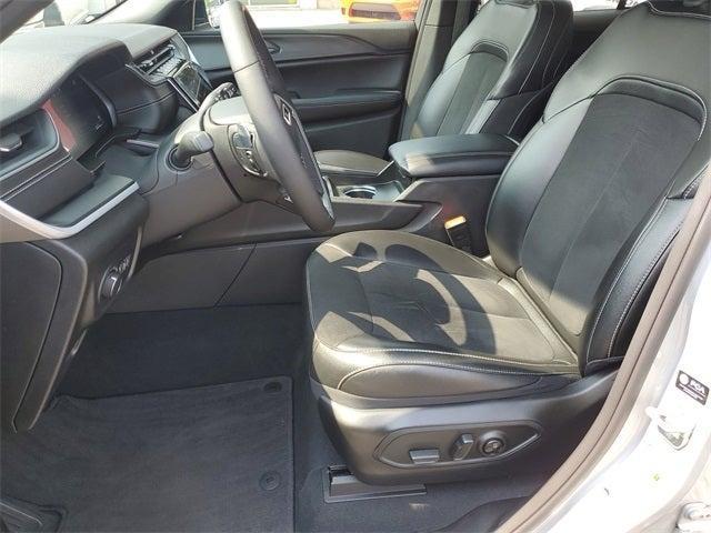 used 2024 Jeep Grand Cherokee car, priced at $36,995