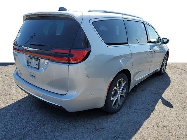 new 2024 Chrysler Pacifica car, priced at $46,827