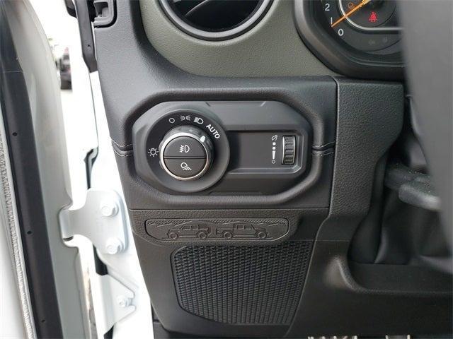 new 2025 Jeep Gladiator car, priced at $79,976