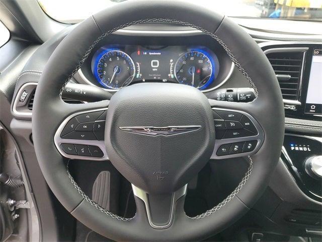 new 2025 Chrysler Pacifica car, priced at $47,804
