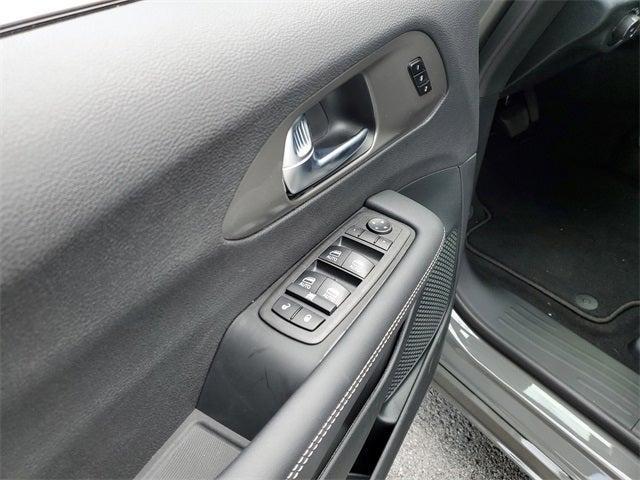 new 2025 Chrysler Pacifica car, priced at $47,804