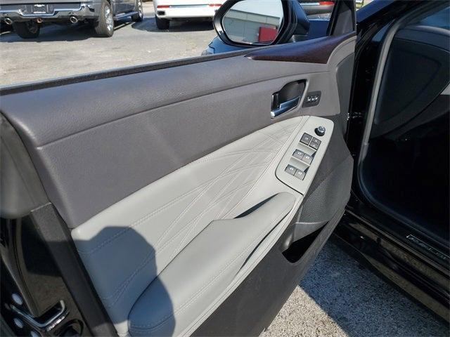used 2021 Toyota Avalon Hybrid car, priced at $33,901