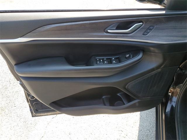 used 2023 Jeep Grand Cherokee L car, priced at $40,991
