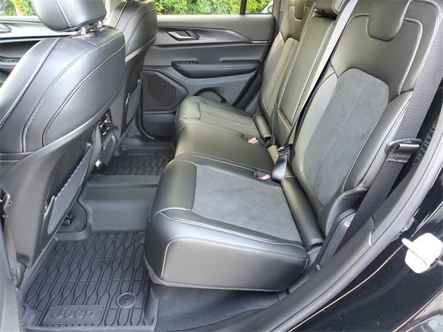 new 2025 Jeep Grand Cherokee car, priced at $47,300