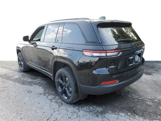 new 2025 Jeep Grand Cherokee car, priced at $47,300