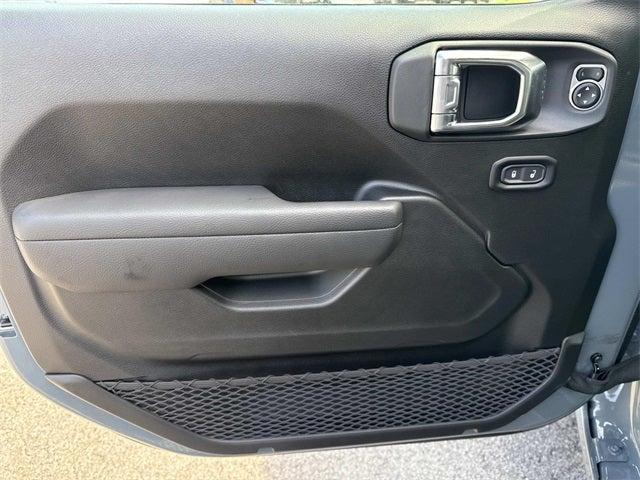 new 2025 Jeep Wrangler car, priced at $48,413