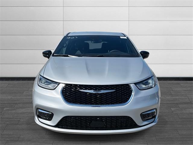 new 2026 Chrysler Pacifica car, priced at $42,449
