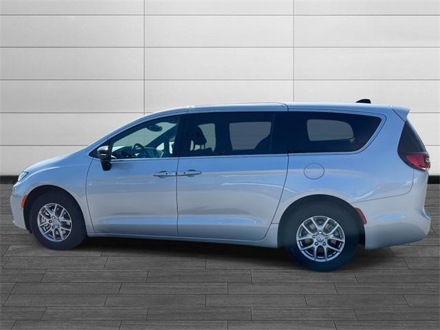 new 2026 Chrysler Pacifica car, priced at $42,449