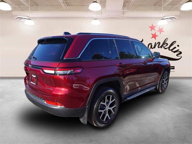 new 2023 Jeep Grand Cherokee car, priced at $49,102