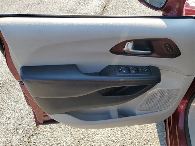 used 2020 Chrysler Pacifica car, priced at $21,991