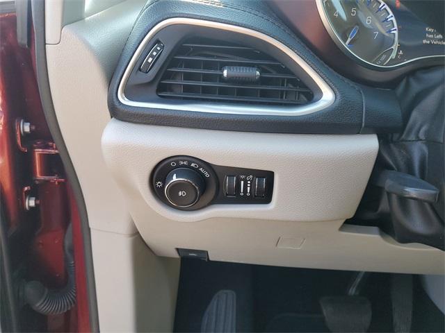 used 2020 Chrysler Pacifica car, priced at $21,991