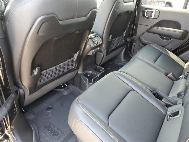 new 2025 Jeep Gladiator car, priced at $43,882
