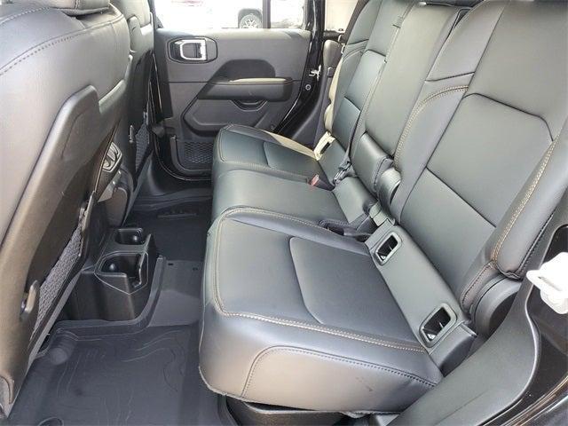 new 2025 Jeep Gladiator car, priced at $43,882