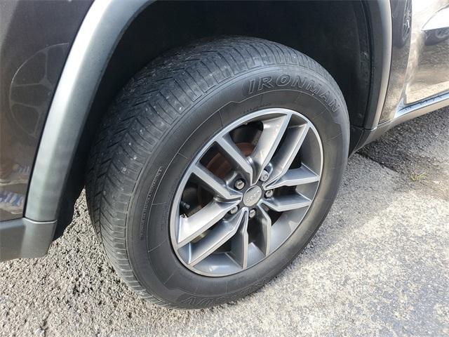 used 2017 Jeep Grand Cherokee car, priced at $19,500